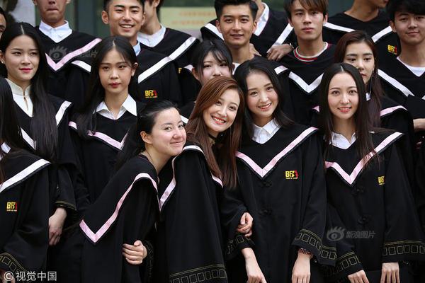 刺客信条英灵殿长弓的属性怎么样